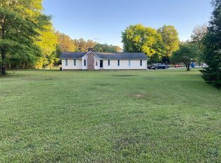 1408 Scotch Cross Rd E, Greenwood, SC 29646