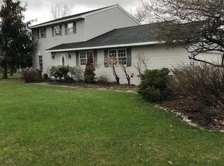 7 Zermatt Dr, Wynantskill, NY 12198