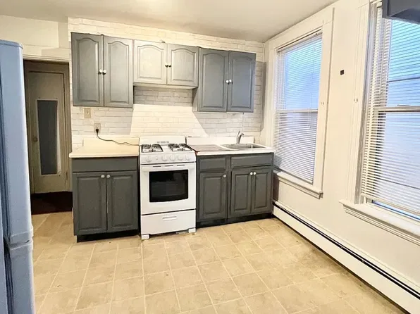 8 Parker Hill Ave, Boston, MA