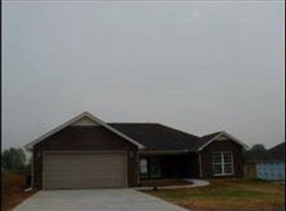1614 Autumn Brook Dr, Maryville, TN 37801