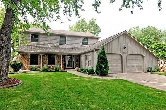 1st image of 636 E Carpenter Dr