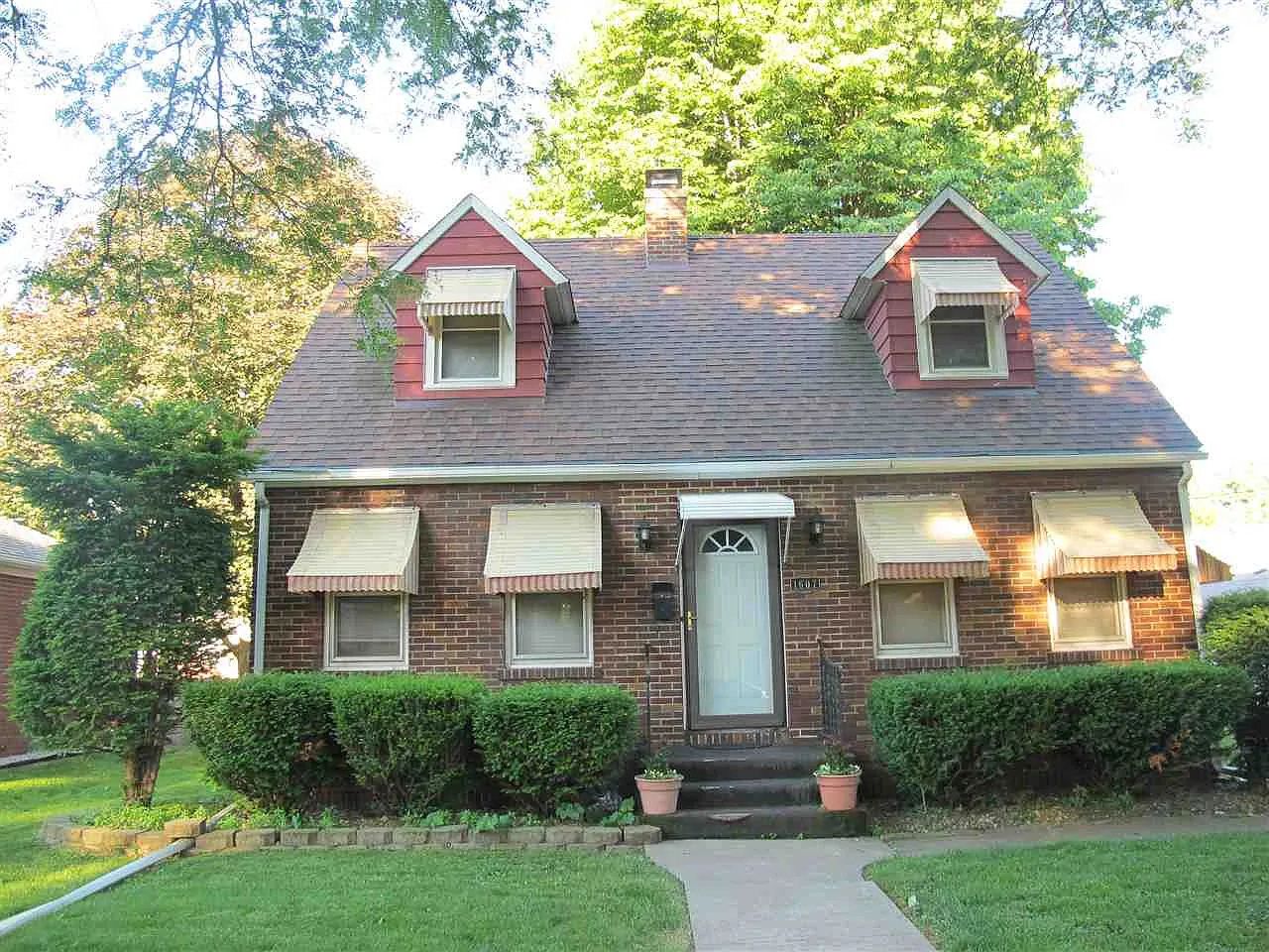 1607 36th St photo 1
