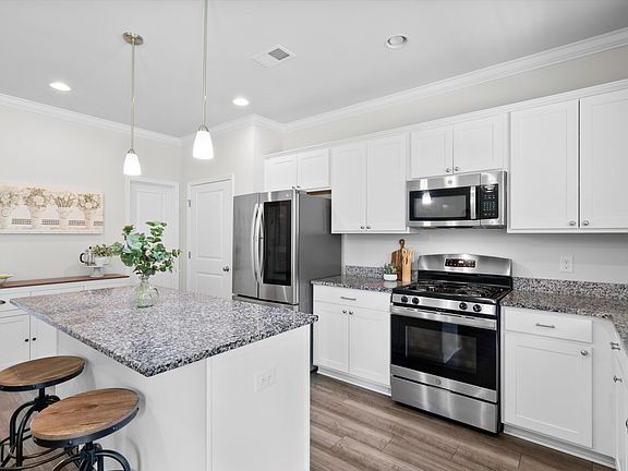 3rd image of 300 Torslanda Ln