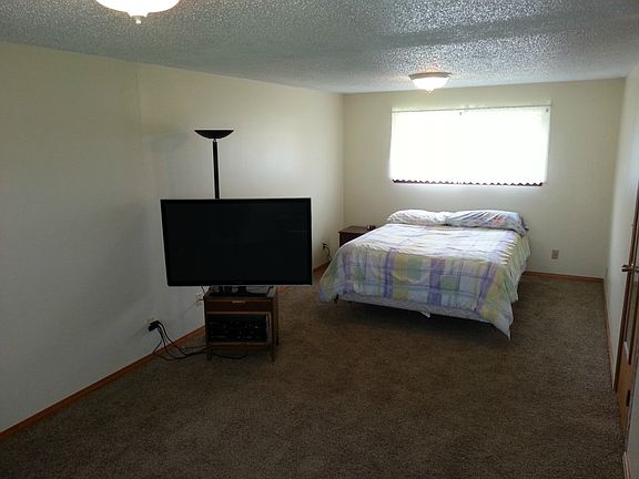 4th image of 615 11th Ave SE