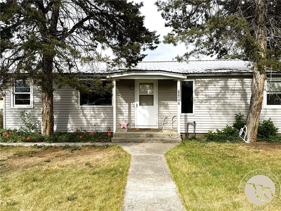 1st image of 208 S Park St