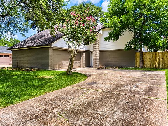 3rd image of 5819 Culross Close