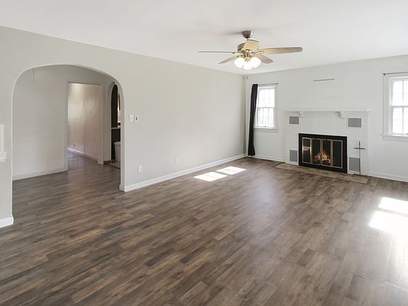 4th image of 351 W 37th St