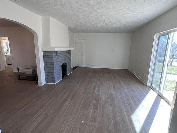 2nd image of 1376 Cory Dr