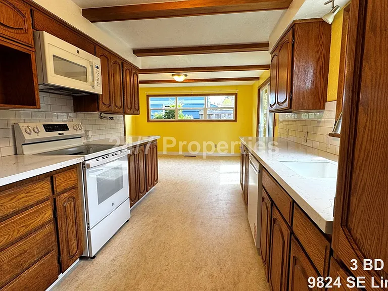 9824 SE Lincoln St — Photo 7