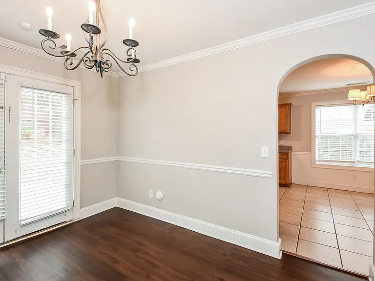 204 Providence Dr — Photo 7