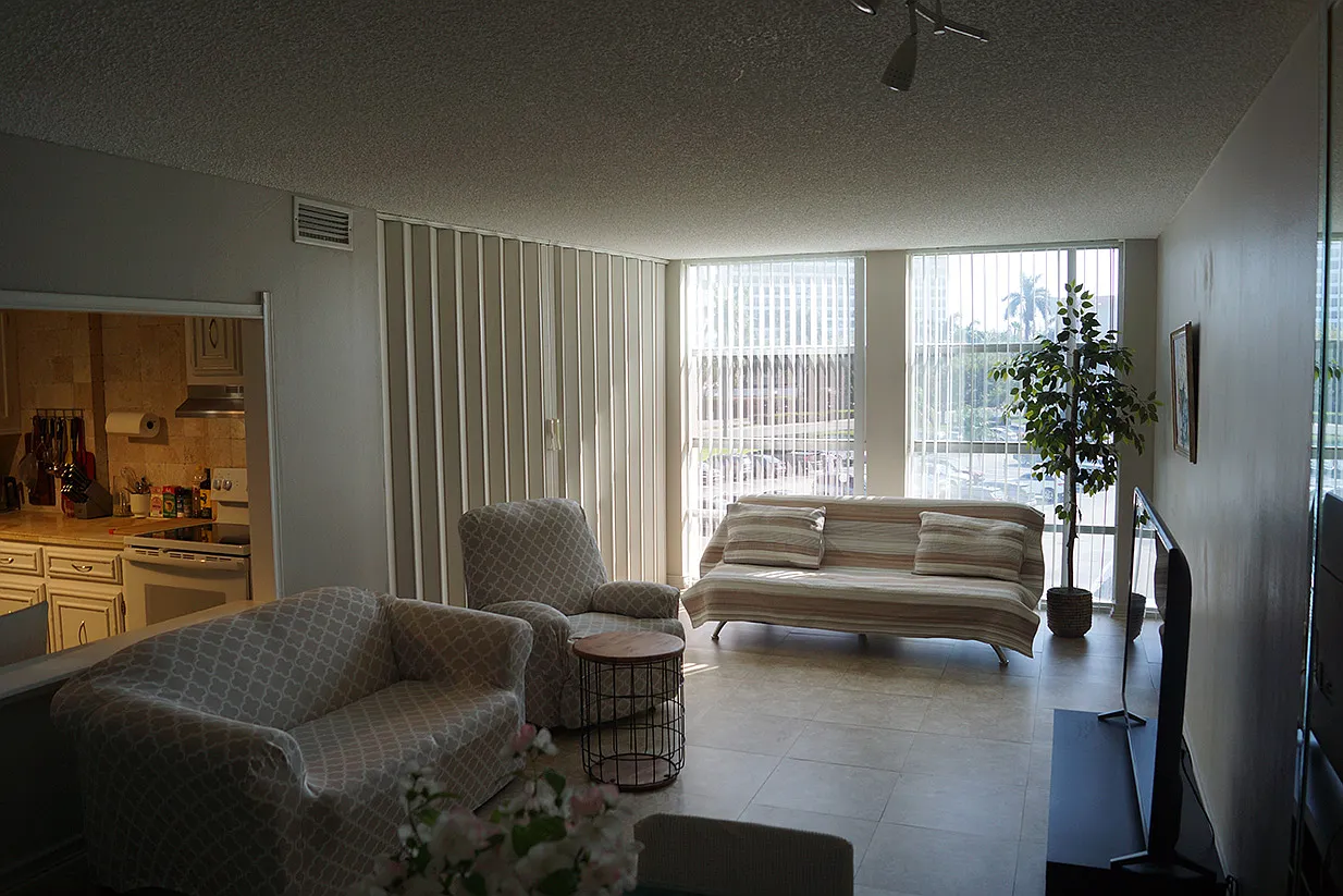 1 bed, 1.5 bath, 940 sqft, $2,000 — Photo 3