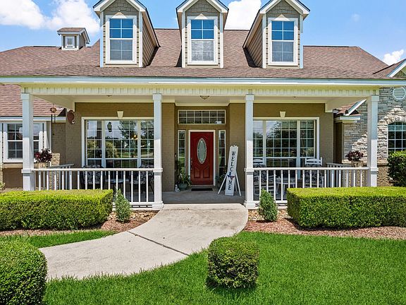 3rd image of 15602 Devin Ln