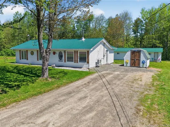 108 Lewis Rd, Coverdale, NB E4J 1G5