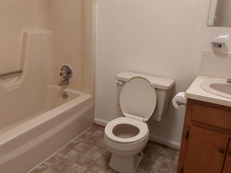 2nd image of 140 Hughes Dr #8