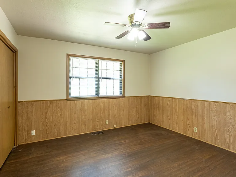 721 W Lakeshore Dr — Photo 19