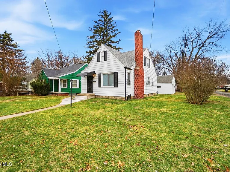724 Brookley Blvd — Photo 2