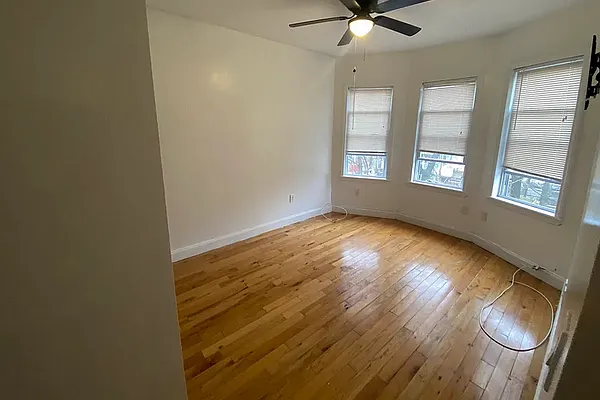 Rented by JB Mac Real Estate Inc. | media 25