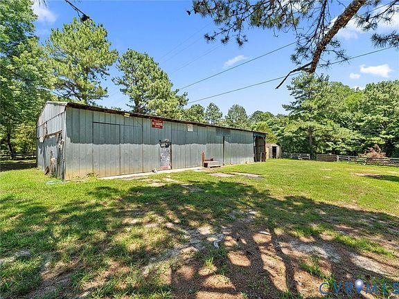 3rd image of 2526 Herring Creek Rd