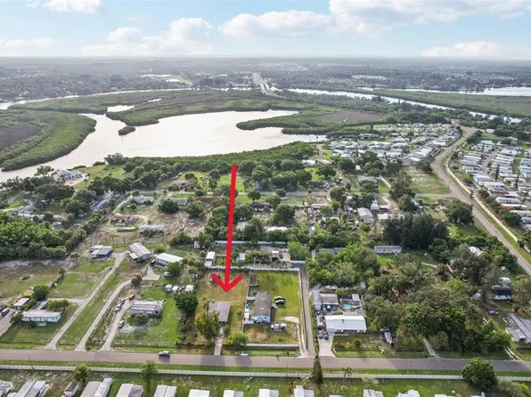 1218 Neptune Dr, Ruskin, FL 33570