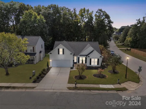 1697 Baylor Dr, Rock Hill, SC 29732