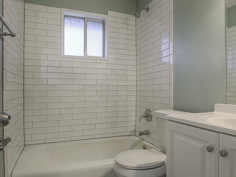 514 NE Corder St #A — Photo 17