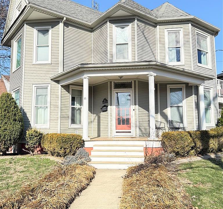 1st image of 221 E Main St