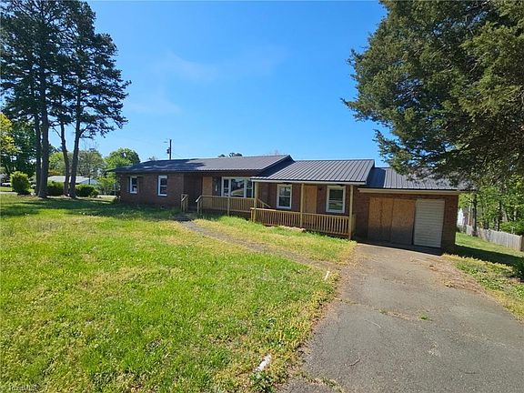3rd image of 101 Markwood Ln