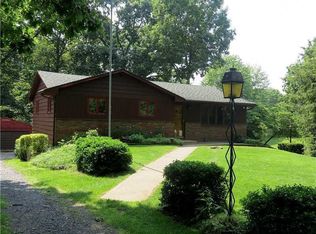 104 Dogwood Dr, Beaver Falls, PA 15010