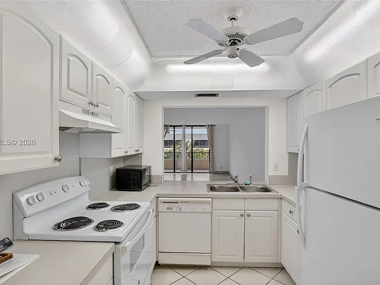 1850 Homewood Blvd #5010 — Photo 6