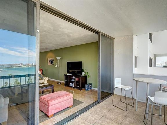 4th image of 30 Turner St APT 806