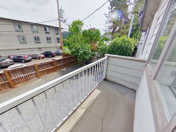 4th image of 1825 University St #1826