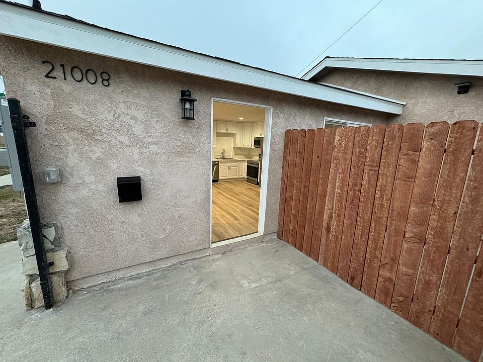 1st image of 21008 S Royal Blvd