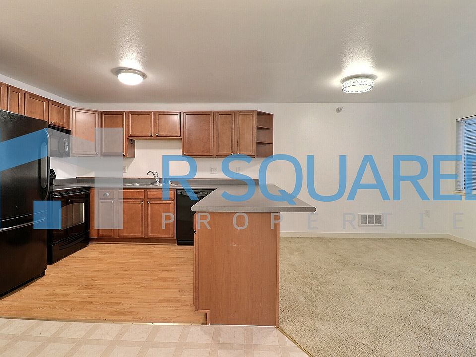 1st image of 700 Front St S #103