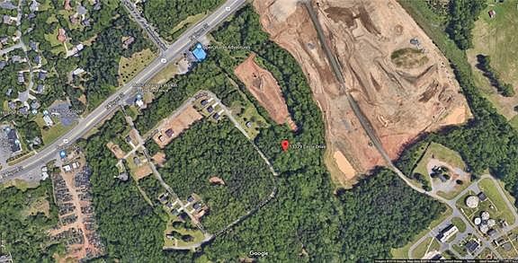 4th image of 13329 Circle Dr