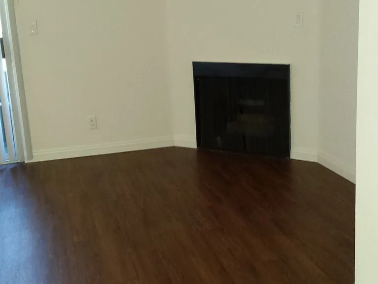 Crenshaw Townhouse — Photo 50