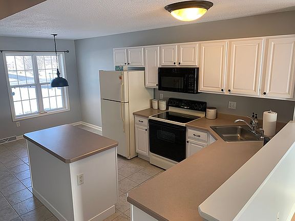 4th image of 50A Raylinsky Ln