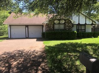 310 Gilliam Pl, Greenwood, MS 38930