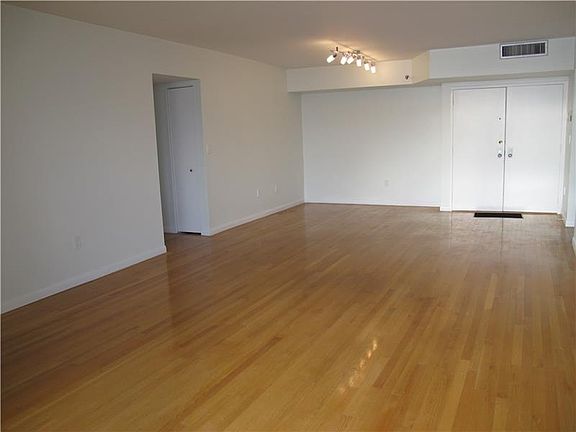 3rd image of 9 Island Ave APT 903