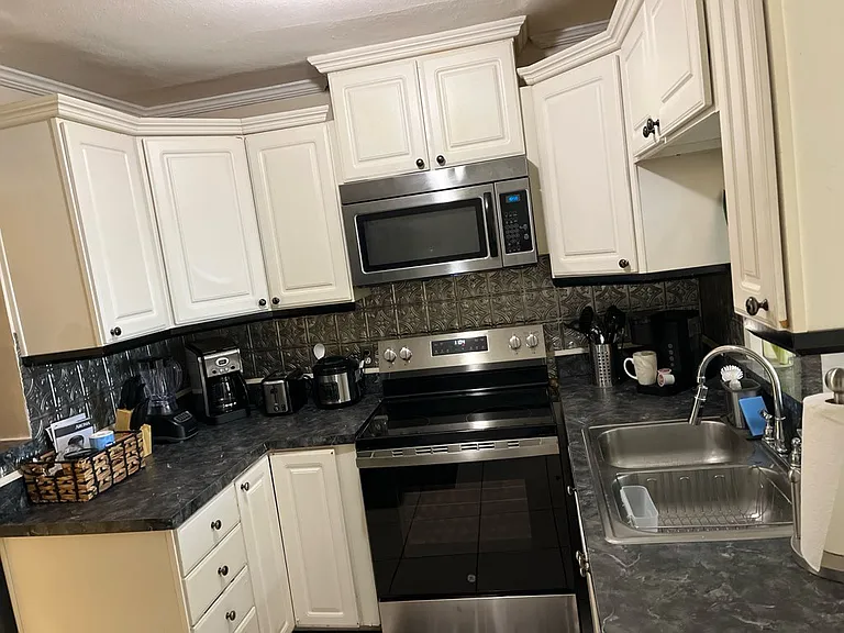 2717 W State St — Photo 40