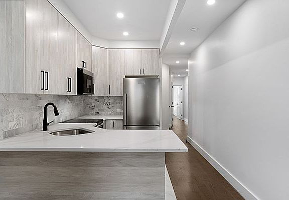 5th image of 276 5th Ave APT 2L