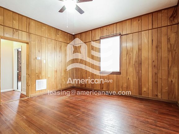 1571386_004_living_room_14031824.jpg