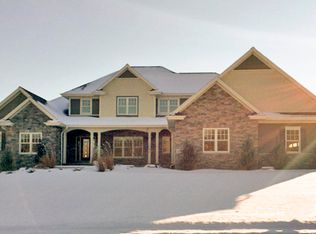 1241 N Sedona Cir, Oneida, WI 54155