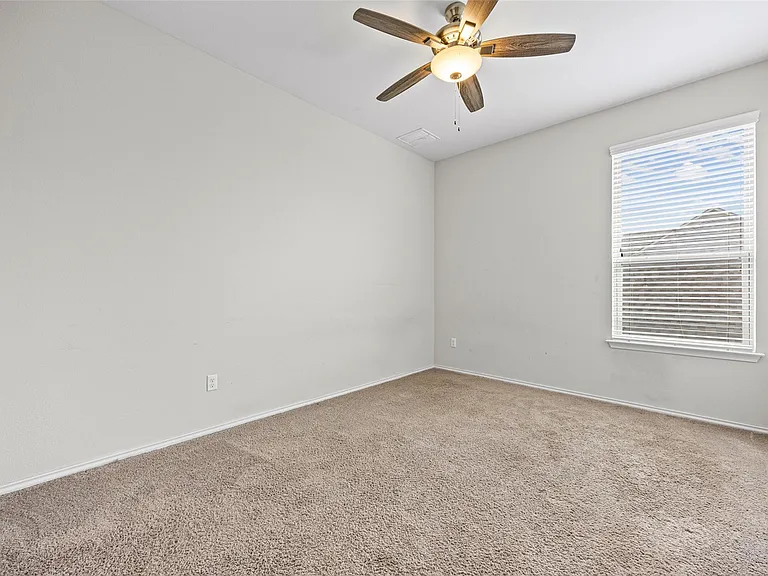 17401 Silent Harbor Loop — Photo 31