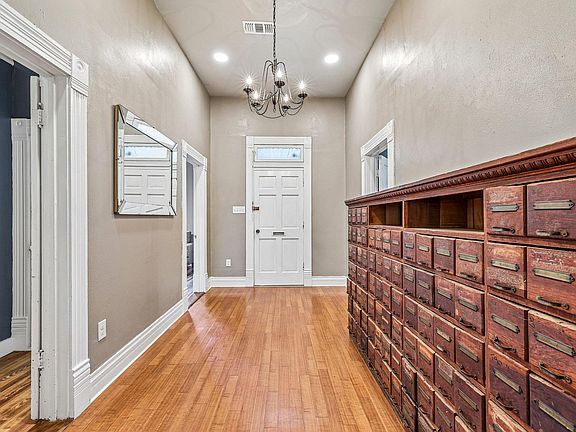 4th image of 601 Garwood St
