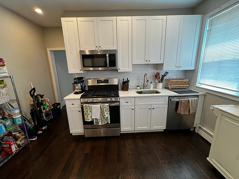 158 Holland St #2 — Photo 2
