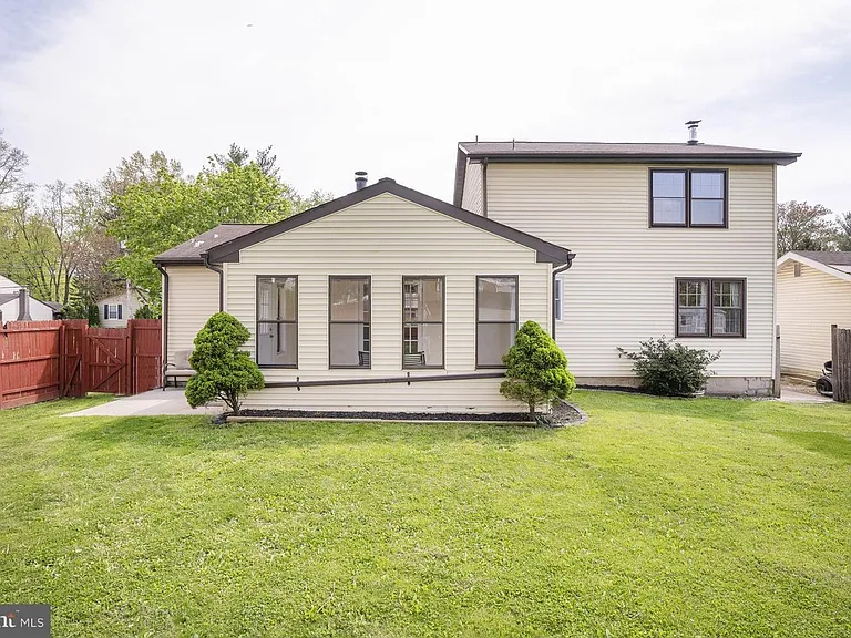 107 Washington Ave — Photo 33