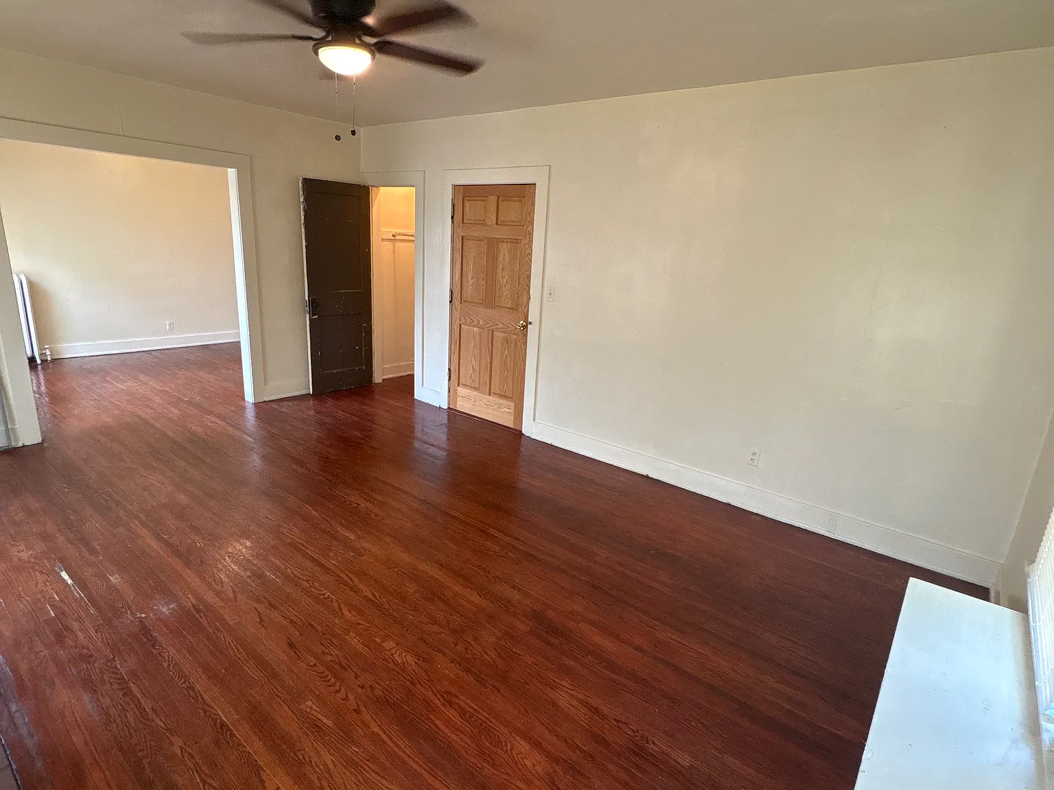 2 bed, 1000 sqft, $825 — Photo 4