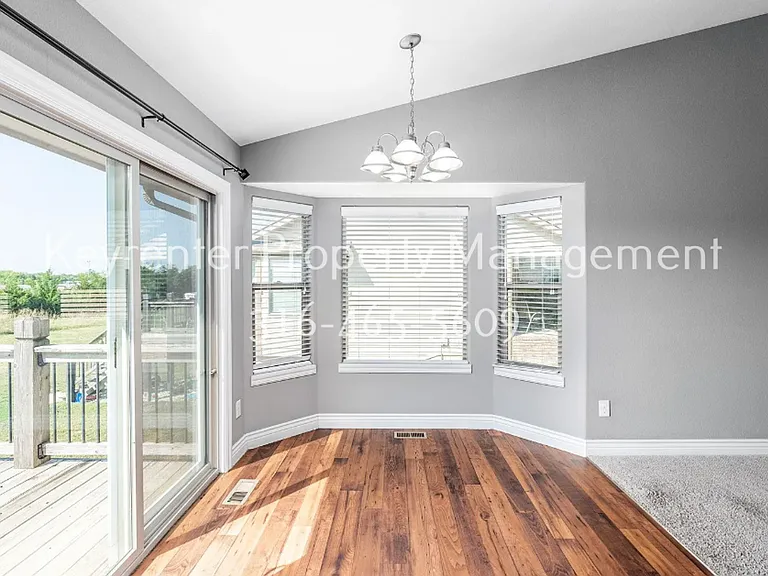 2307-2309 E Coolwater St Duplex — Photo 6