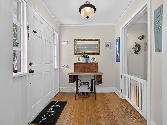 4th image of 3119 Travis Ct
