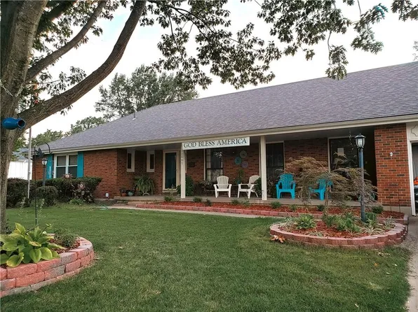 12001 Oak Ridge Rd, Independence, MO 64052